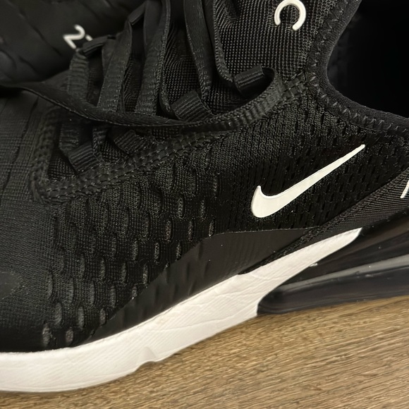 Nike Air Max 270 Sneakers - Picture 8 of 12